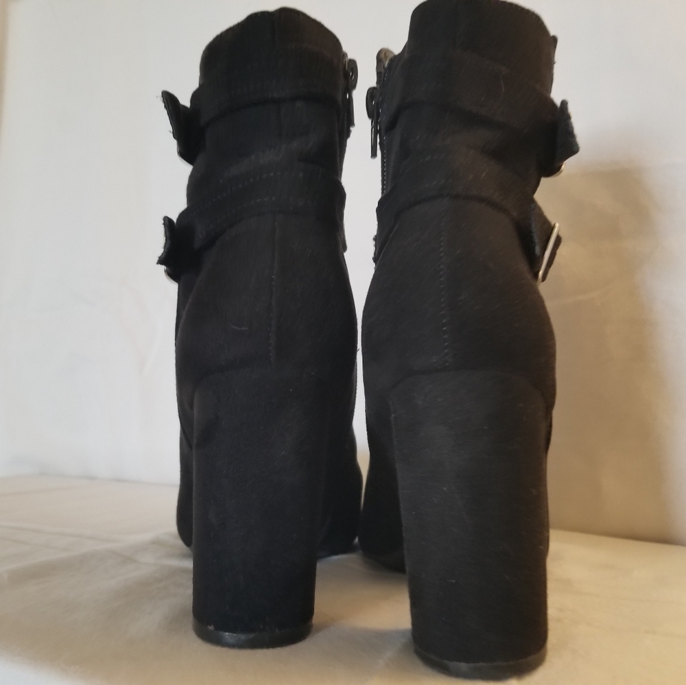 Boots - Picture 4 of 4